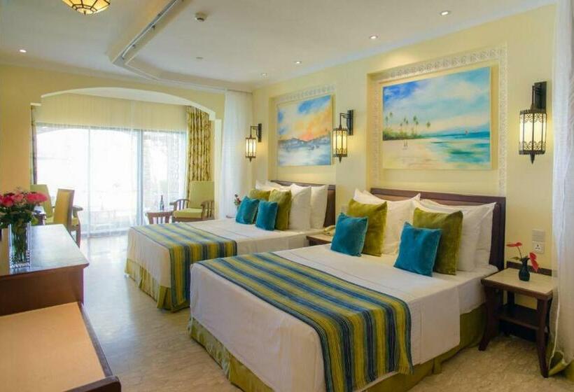 پانسیون Room In Bb Sarova Whitesands Beach Resort Spa