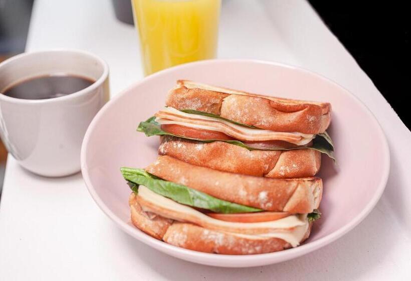 Puerta Aqua By La Puerta Hostels