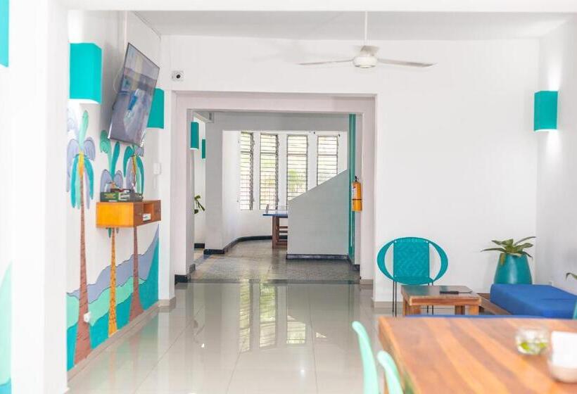 Puerta Aqua By La Puerta Hostels