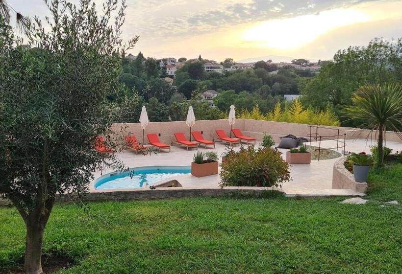 مبيت وإفطار Villa Martinus