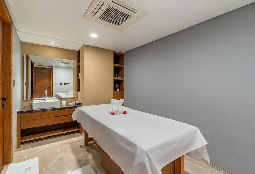 Radisson Hotel Nathdwara