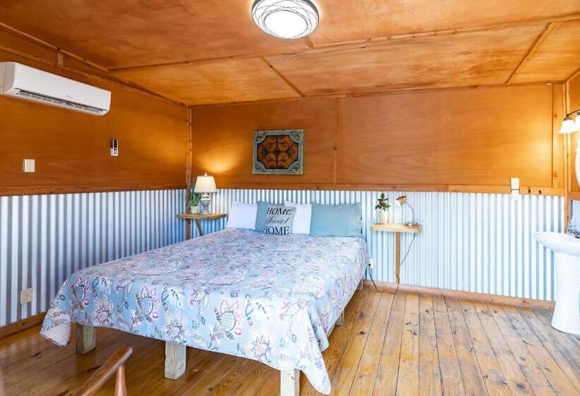 酒店 The Historic Leakey Inn