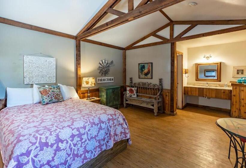 酒店 The Historic Leakey Inn