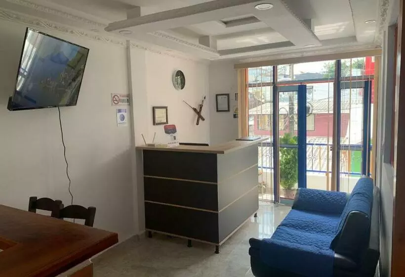 Majatalo Hostal La Luz De La Colina