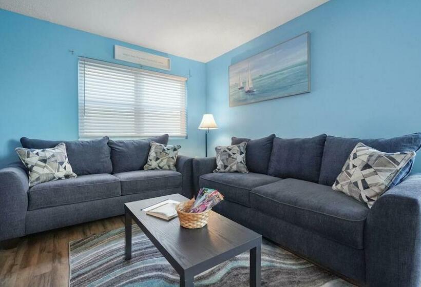 Beautiful Blue Ocean Condo