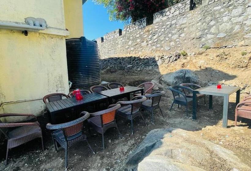 צימר Shikhar Bunglow A Stunning Valley View Bungalow In Mount Abu