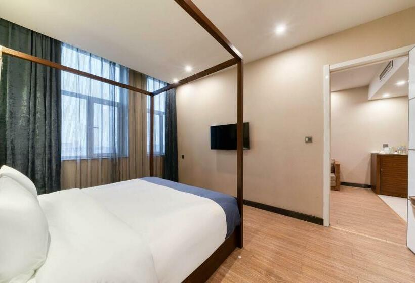 Отель 银座佳驿精致(东营西二路银座商城石油化工学院店)