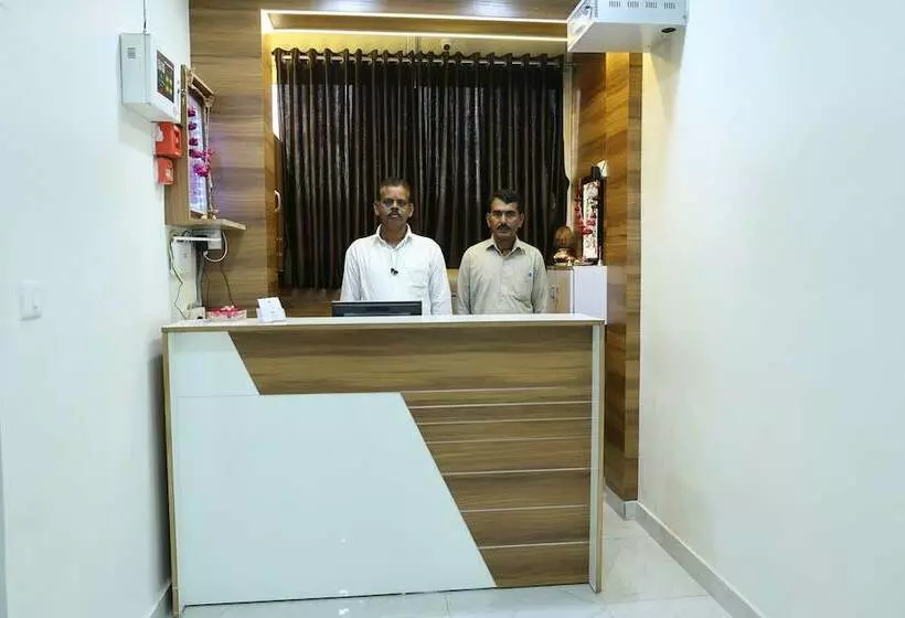 هتل Bharosa