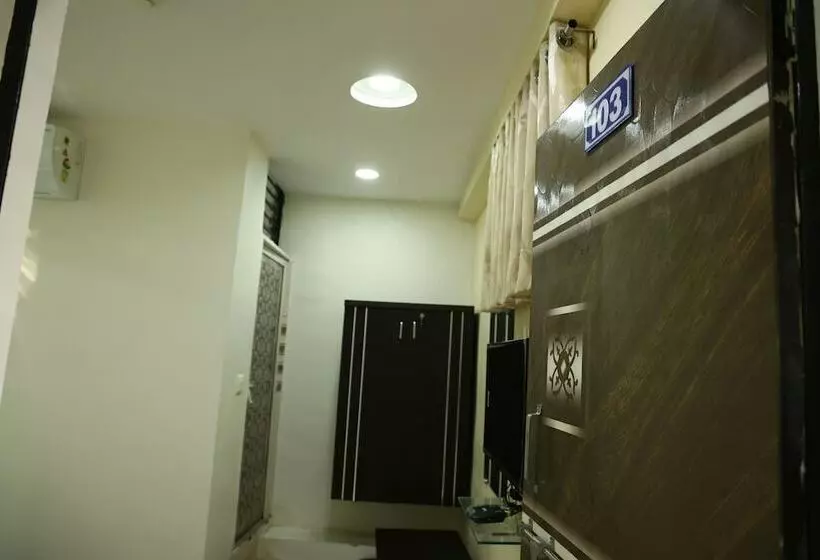 هتل Bharosa