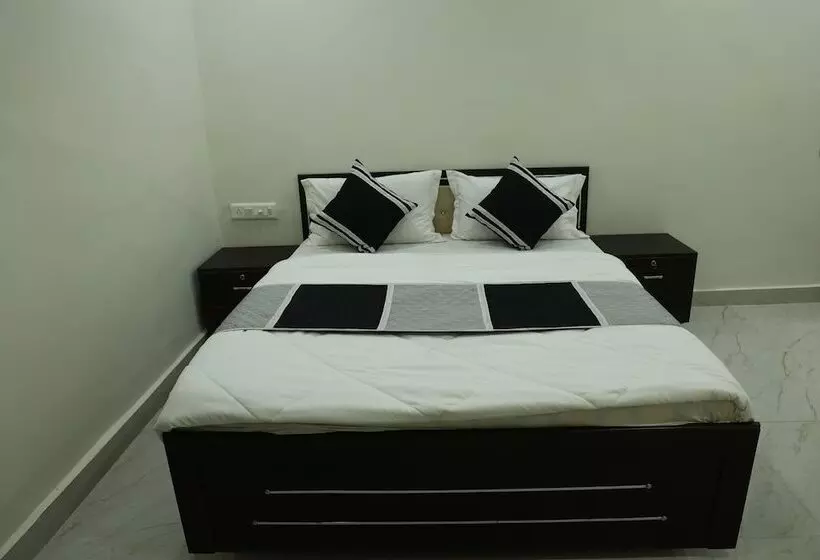 هتل Bharosa