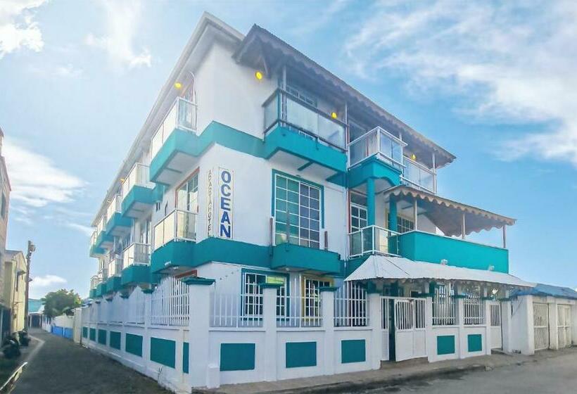 هتل Hostal Oceans Paradise