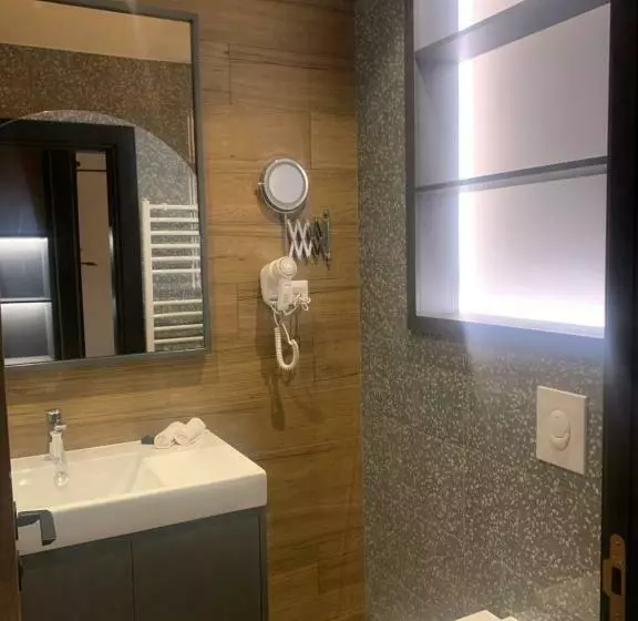 Modern Mountain