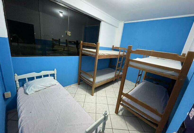 Pansiyon Portaria E Circulação De Hóspedes Só Até 22 Horas   Compartilhado Hostel