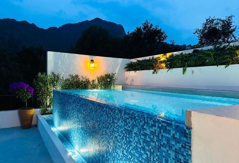 Tatala Hotel & Garden