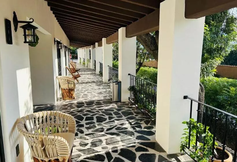 Tatala Hotel & Garden