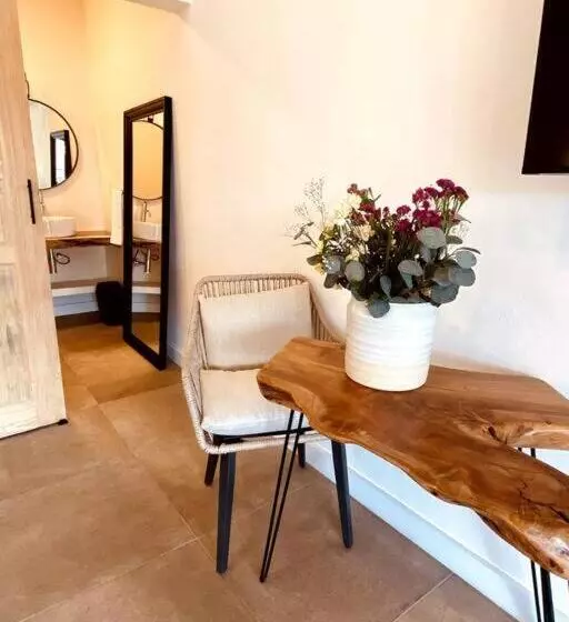 Tatala Hotel & Garden