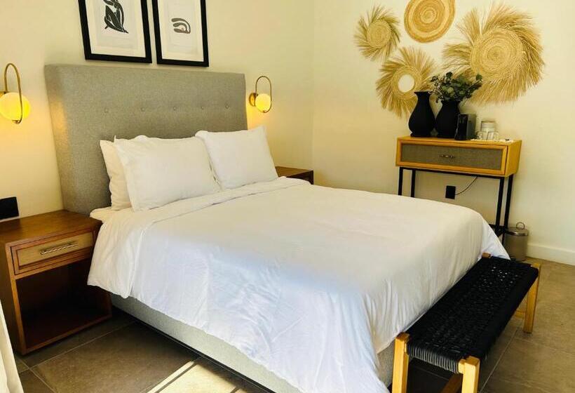 Tatala Hotel & Garden