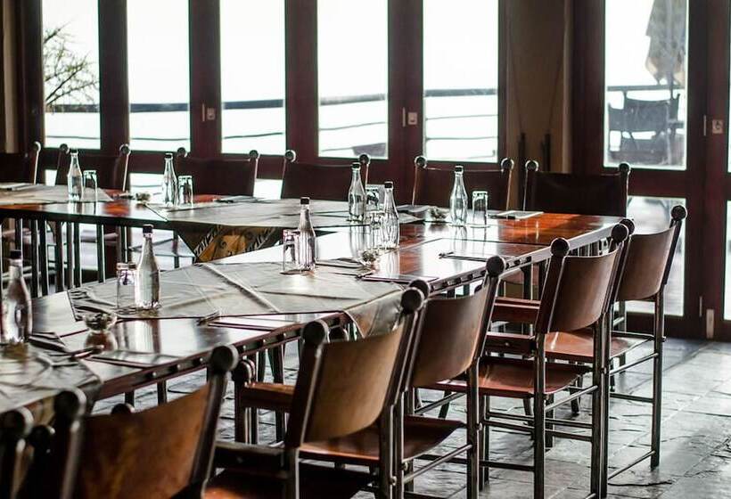 Buffelsdrift Game Lodge