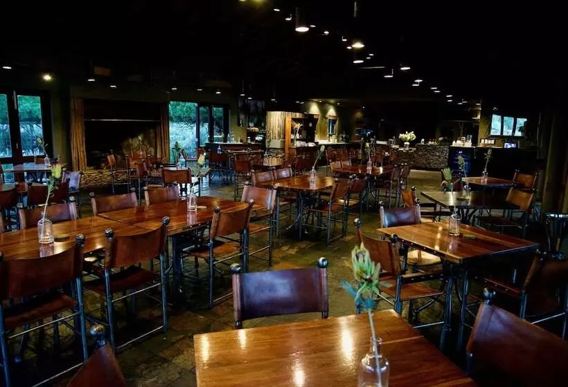 Buffelsdrift Game Lodge