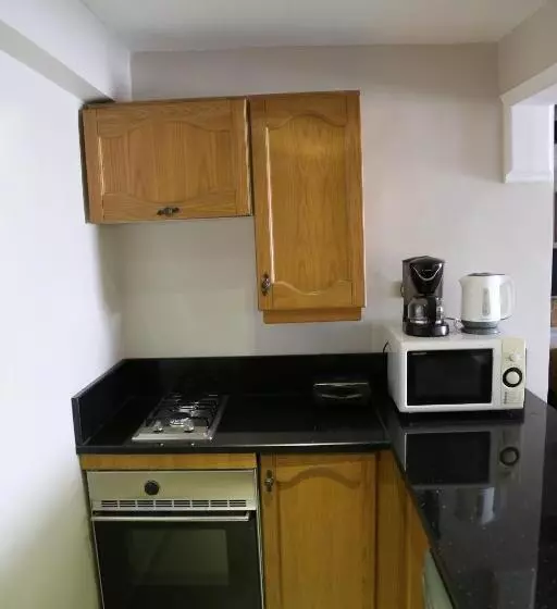 Gondola Hotel & Suites