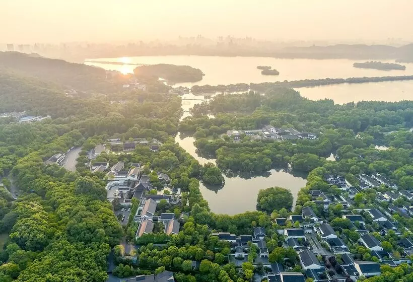 Four Seasons Hotel Hangzhou At West Lake