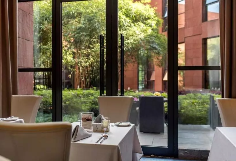 בית מלון כפרי Fraser Suites Nanjing