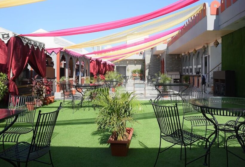 ホテル Laxmi Niwas