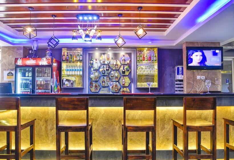 ホテル Laxmi Niwas