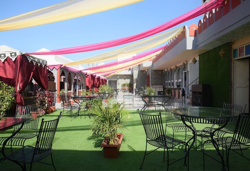 ホテル Laxmi Niwas