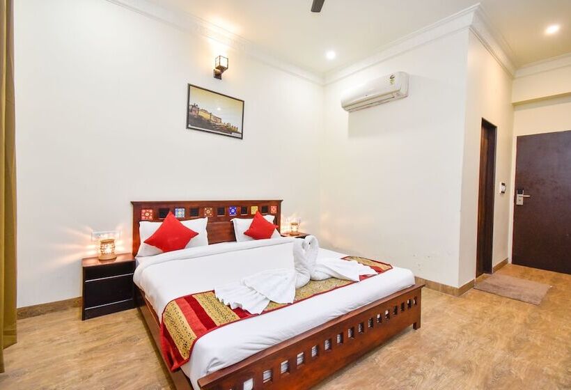 ホテル Laxmi Niwas