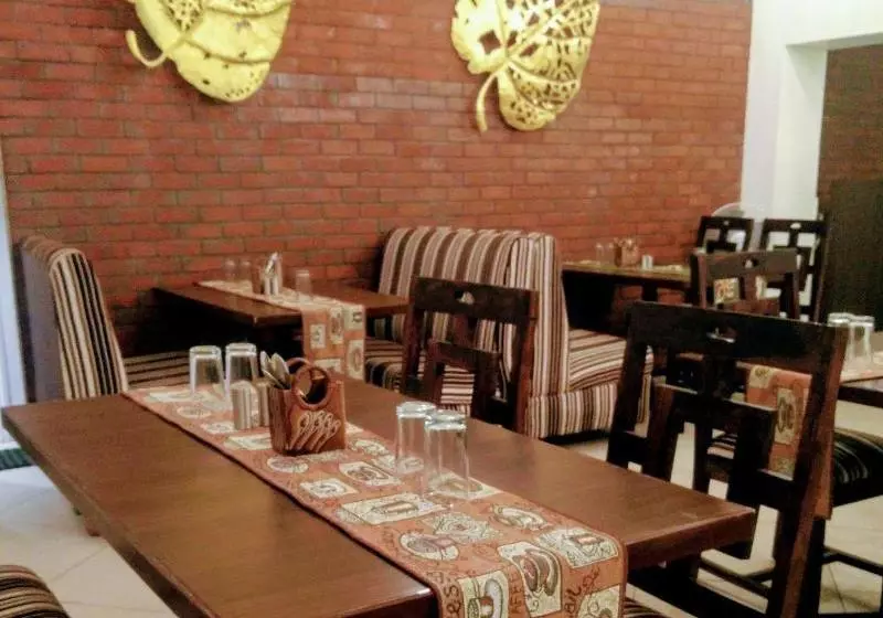 هتل Savoy  Since 1951