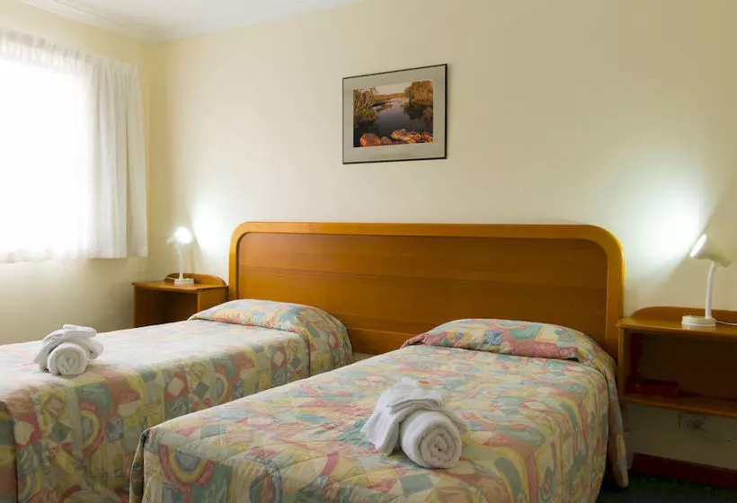 هتل Vacation Village