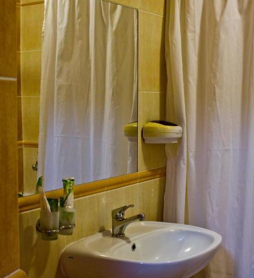 בית מלון כפרי Yaik