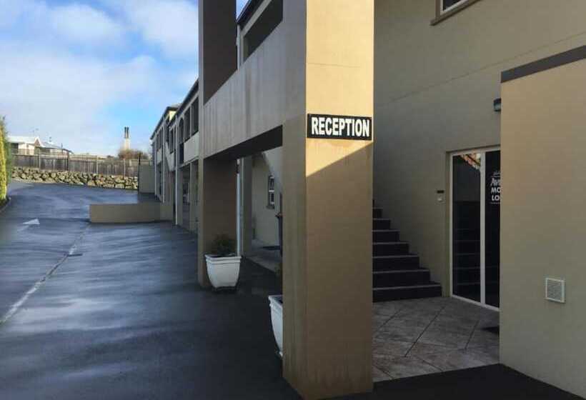 모텔 Asure Avenue Motor Lodge