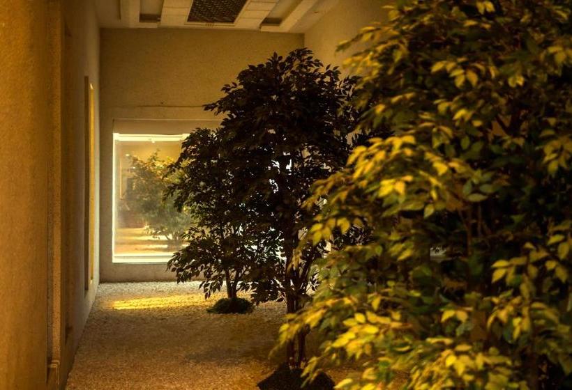 Motel Shanghai Xintiandi Xujiahui Road