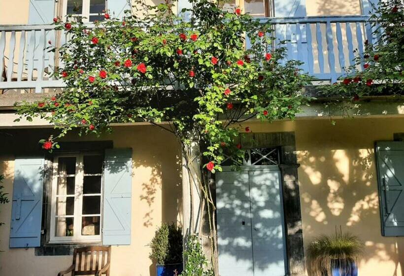Bed and Breakfast Gîte D étape Le Couvent D Ossau