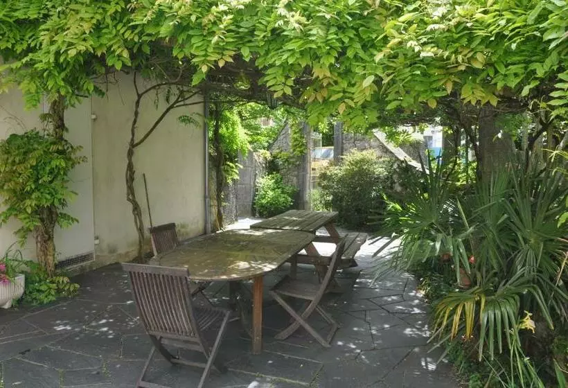 Aamiaismajoitus (B&B) Gîte D étape Le Couvent D Ossau