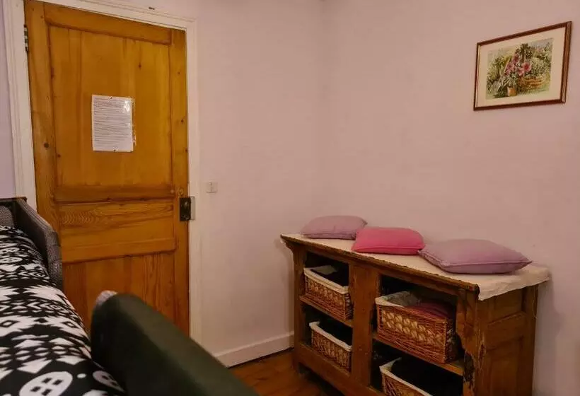 Aamiaismajoitus (B&B) Gîte D étape Le Couvent D Ossau