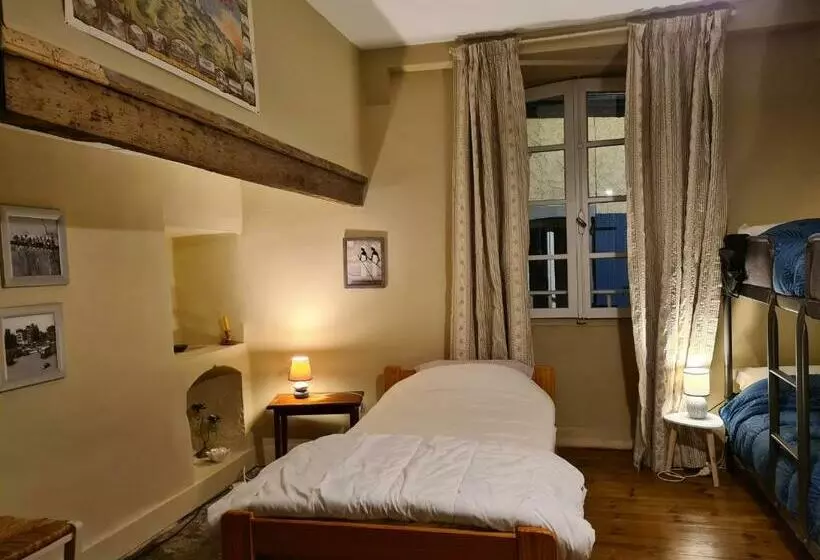 Aamiaismajoitus (B&B) Gîte D étape Le Couvent D Ossau