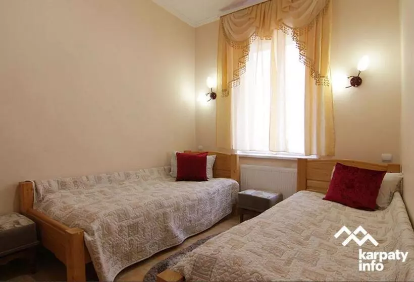 ホテル гірський узвіз