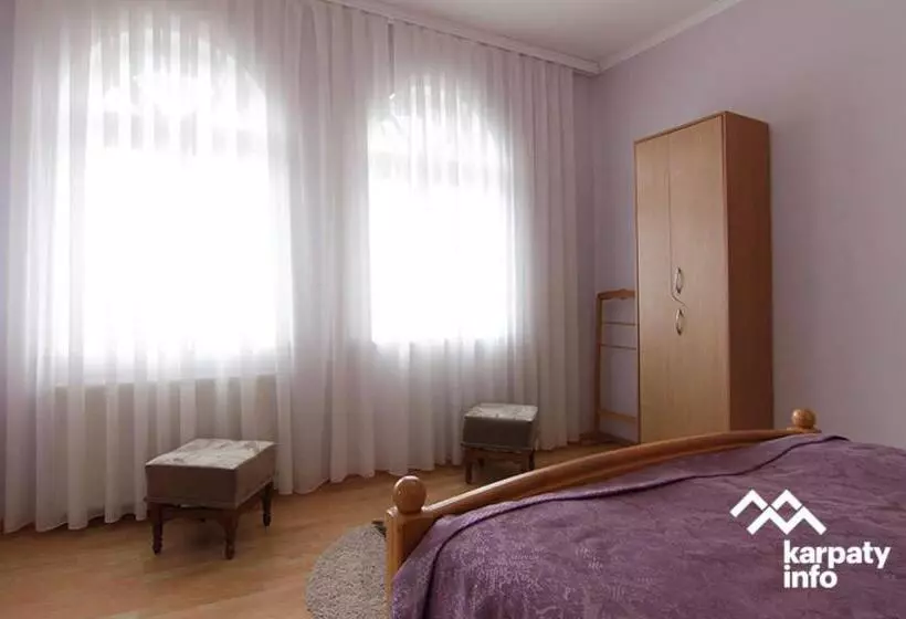 ホテル гірський узвіз
