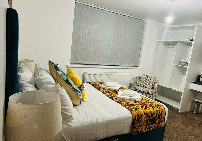 בית מלון כפרי Atz&h Inn