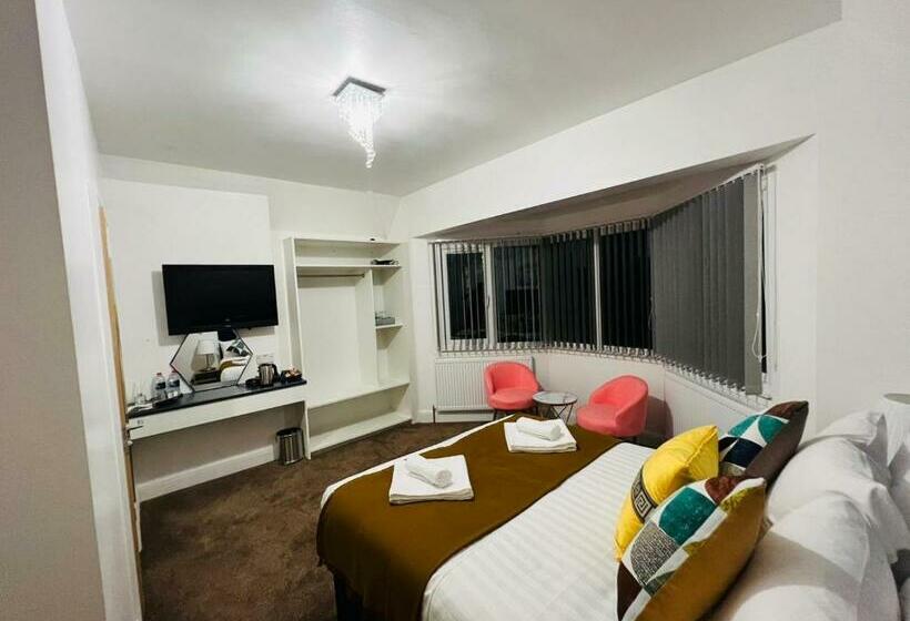 בית מלון כפרי Atz&h Inn