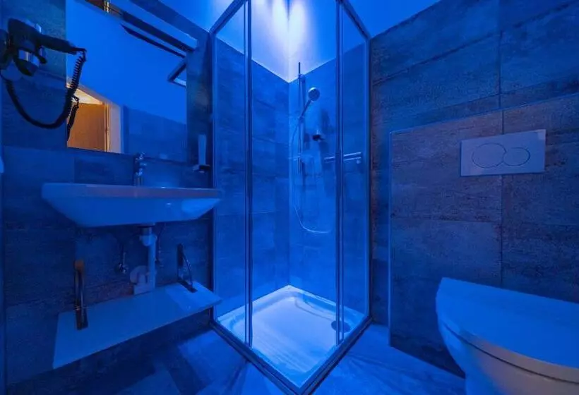 Aamiaismajoitus (B&B) Haus Weyregg   Pension