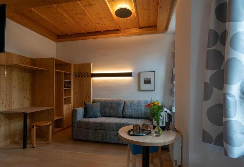 צימר Haus Weyregg Pension