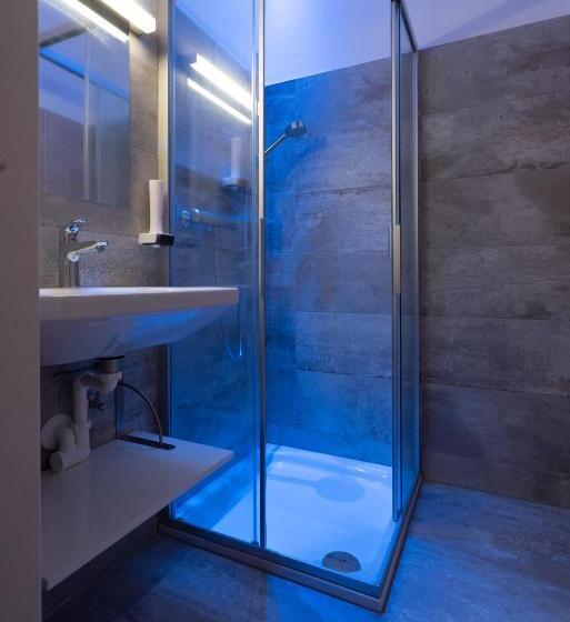 צימר Haus Weyregg Pension