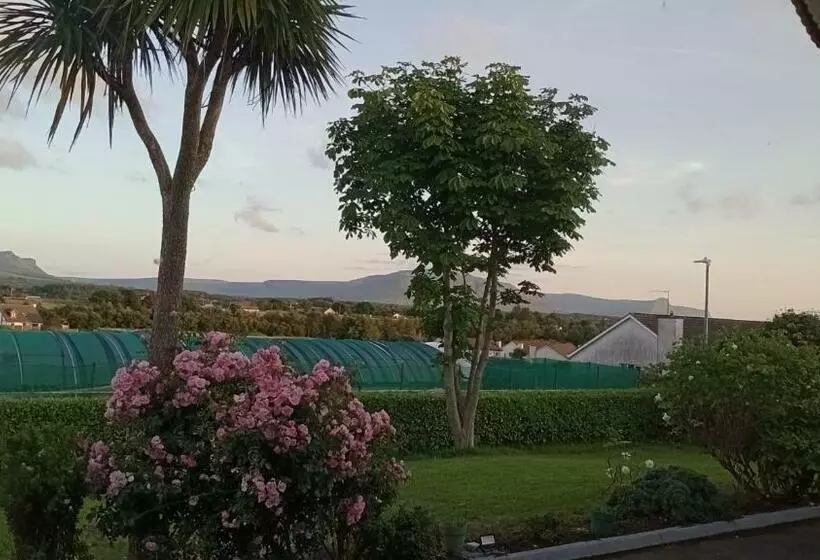 ペンション Bundoran Guesthouse