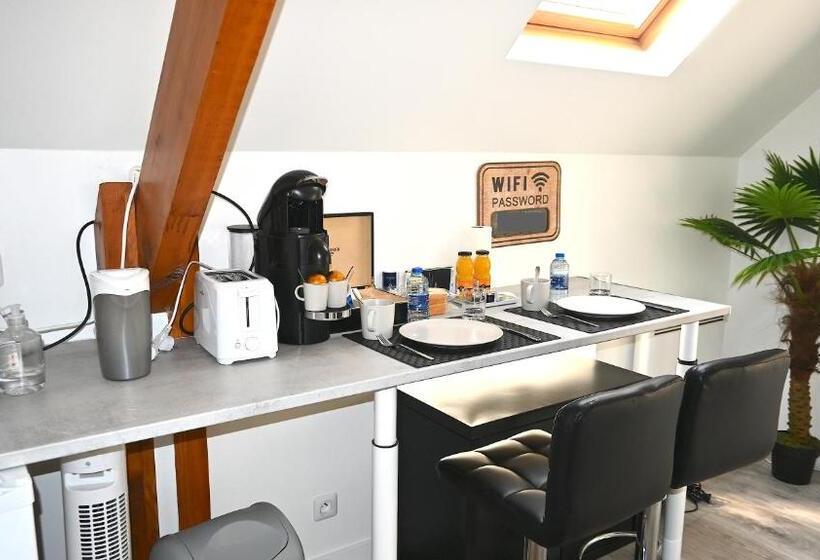 펜션 Cosy Chambre Chez Habitant 5mn Aéroport Roissy Cdg