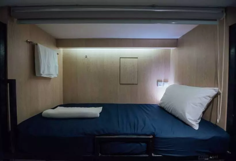 Hostel Bluewaters Pods @ Bugis