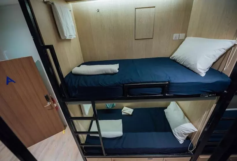 Hostel Bluewaters Pods @ Bugis